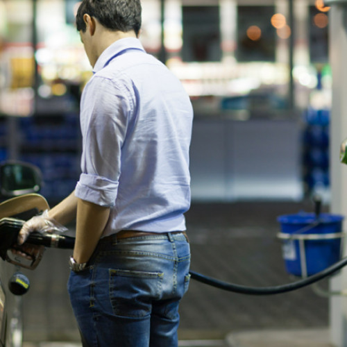 Șofer somat de benzinăria OMV din Apahida pentru a plăti combustibilul uitat