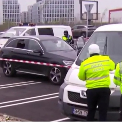 Cadavru descoperit în parcarea unui complex comercial din București