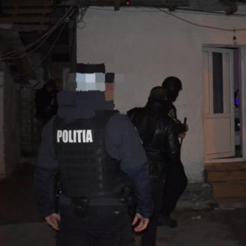 Polițist și complici, arestați pentru trafic de droguri în Timiș