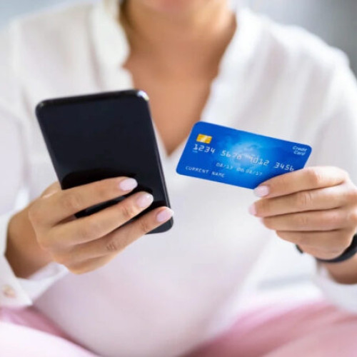 O nouă escrocherie online amenință românii