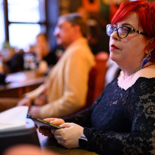 Sanziana Lungu și lansarea cărții sale în Botoșani