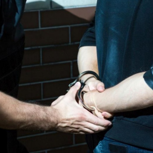 Extragerea a cinci persoane urmărite internațional de către Poliția Română