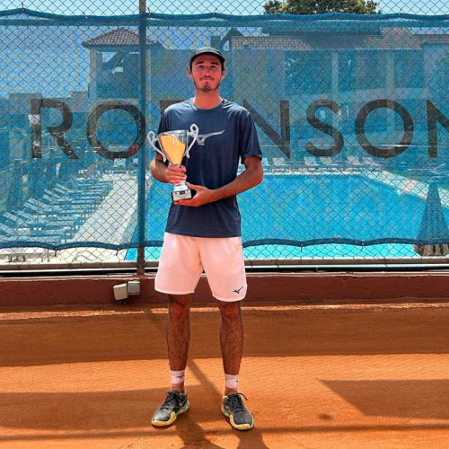 Nicholas David Ionel câștigă al 17-lea titlu ITF