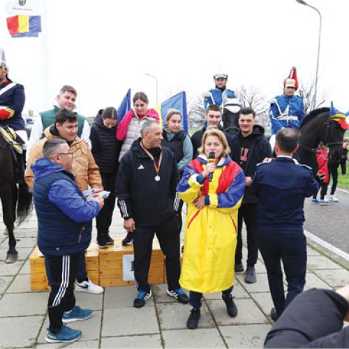 Reprezentanții Jandarmeriei Române sarbătoresc în Parcul Municipal Vest Ploiești