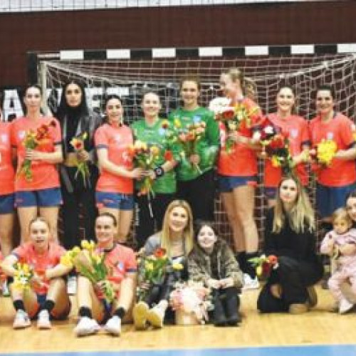 Echipa de handbal a Consiliului Județean Prahova învinge Clujul în cadrul play-off-ului