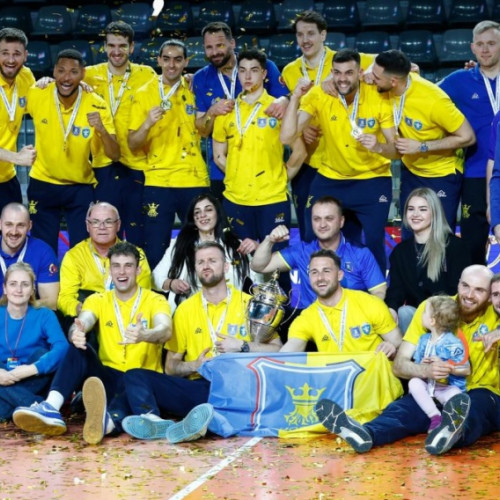 Corona Brașov câștigă finala Cupei României la volei