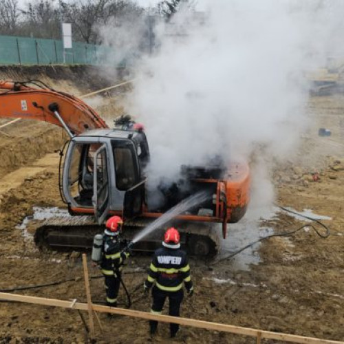 Incendiul unui utilaj de excavare la Dorohoi