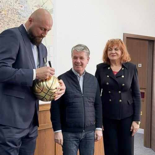 Primarul George Scripcaru discută despre sala polivalentă din Brașov