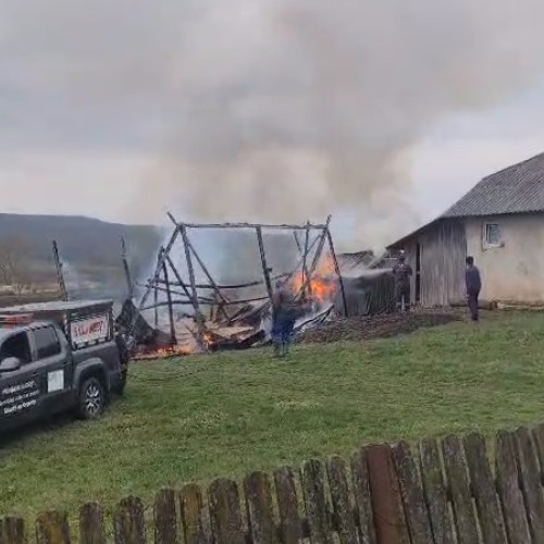 Incendiu într-o gospodărie din județul Botoșani