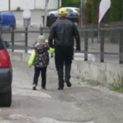 Clujenii solicită urgent amenajarea unui trotuar pe strada Romul Ladea