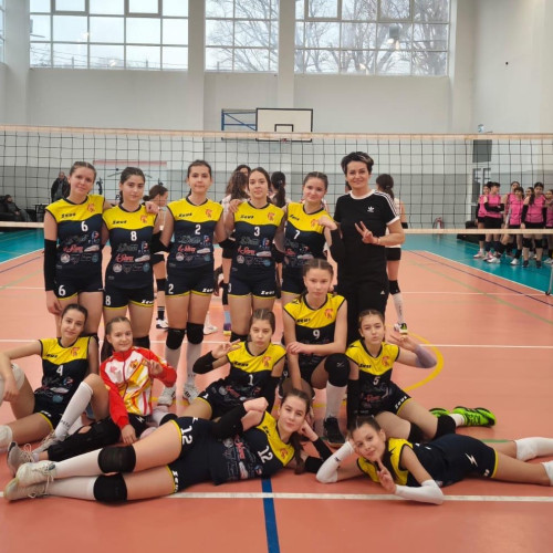 Echipelor de minivolei de la Botoșani li se pregătește participarea la semifinala Campionatului Național