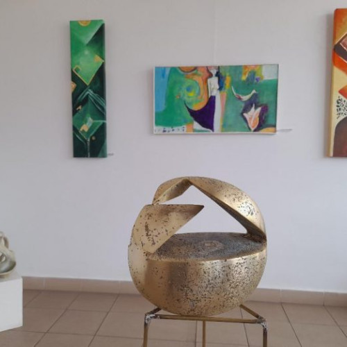 Între artă și poezie: O omagiu adus lui Nichita Stănescu la Ploiești