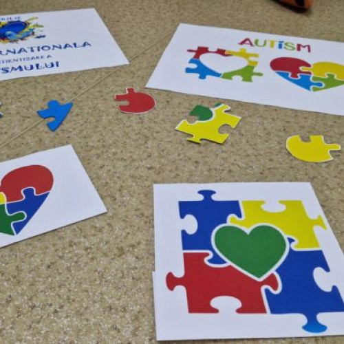 Primăria Sectorului 5 iluminează clădirea în albastru de Ziua Internațională de Conștientizare a Autismului