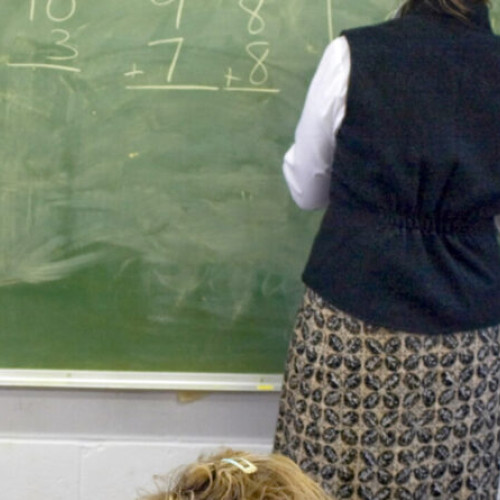 O profesoară din Petrila, cercetată după un incident cu o elevă