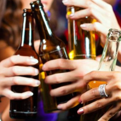 Consumul de alcool în rândul minorilor din România a crescut alarmant