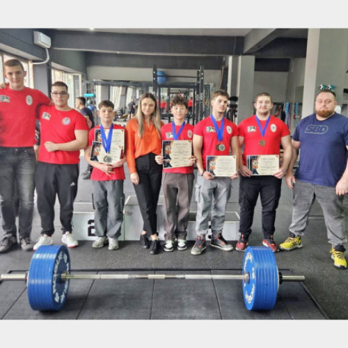 Sportivii bihoreni strălucesc la &quot;Invictus Powerlifting Challenge&quot; în Cluj-Napoca