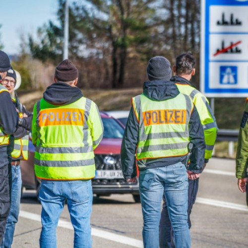 Executivul Uniunii Europene propune creșterea numărului angajaților Frontex la 30.000