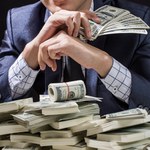 Salariile fabuloase ale bancherilor europeni