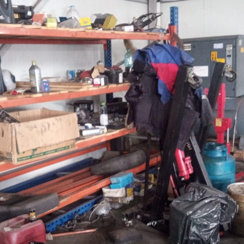 Control la un atelier auto din Botoșani lasă un bărbat sancționat