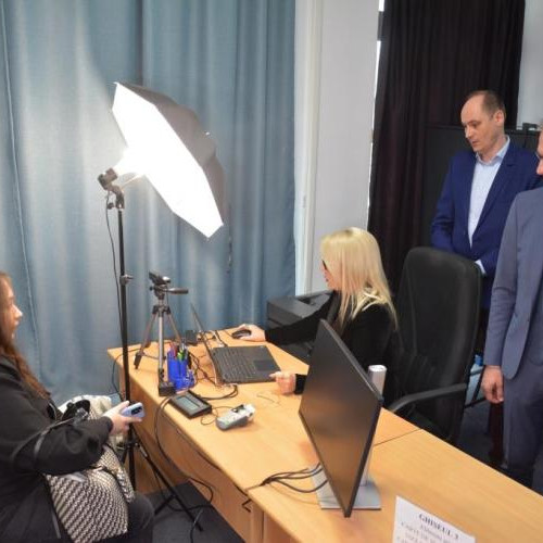 Clujul devine primul oraș din România cu carte electronică de identitate