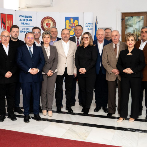 Intâlnire de lucru între foști și actuali lideri ai Consiliului Județean Neamț