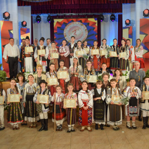 Festivalul Național Dor de Cântecul Românesc: Oportunitate pentru tinerii interpreți