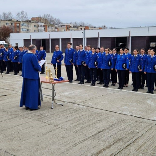 Cinci ofițeri și cinsprezece subofițeri din județul Constanța avansați în grad