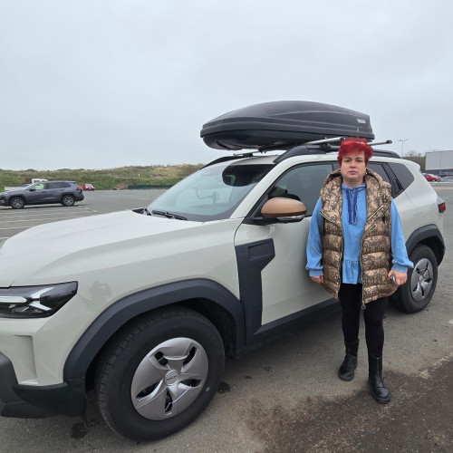 Gabriela Checiu din Cernavodă se confruntă cu probleme grave la autoturismul Dacia cumpărat recent