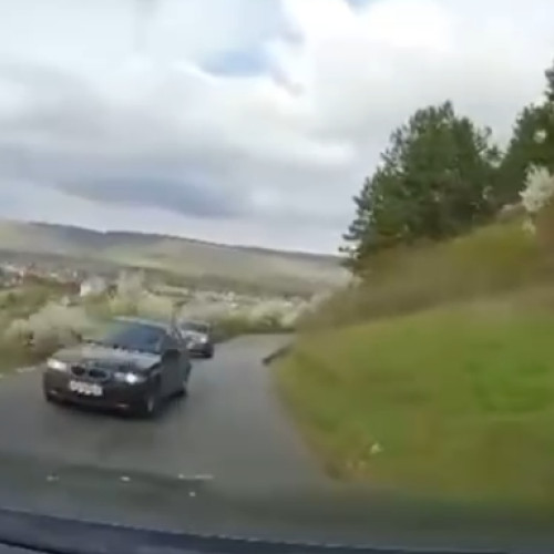 Sofer imprudent pe contrasens surprins de o cameră de bord