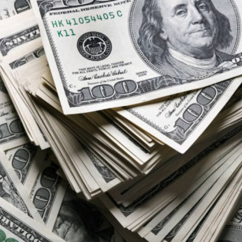 Dolarul afectat de noile taxe vamale anunțate de Casa Albă