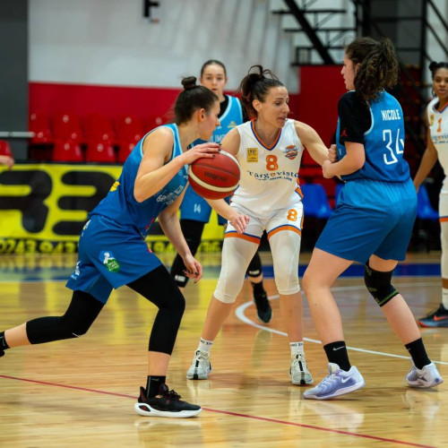 Baschetbalistele Clubului Sportiv Municipal Târgoviște se pregătesc pentru semifinalele Ligii Naționale