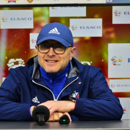 Leo Grozavu își îndeamnă echipa înainte de meciul cu UTA