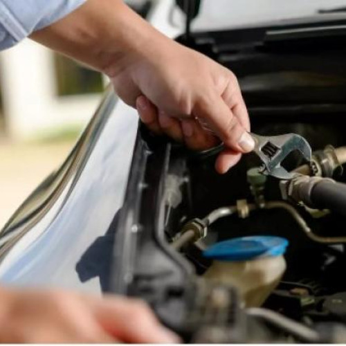 Vecin blochează trotuarul pe strada Spinoasa din Dâmbul Rotund