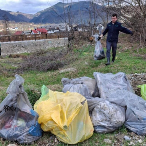 S-a desfășurat o acțiune de ecologizare la Sângeorz-Băi