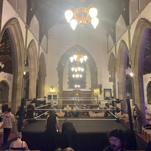 Wrestling Church: O biserică anglicană care îmbină credința și luptele