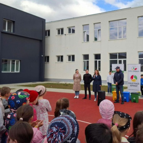 60 de școli se implică în schimbare