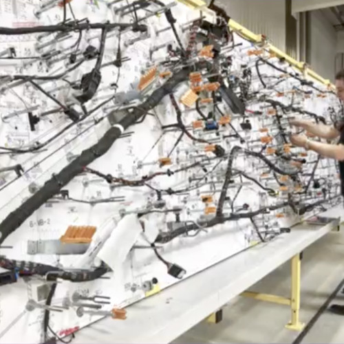 Kromberg &amp; Schubert angajează 600 de persoane în Mediaș