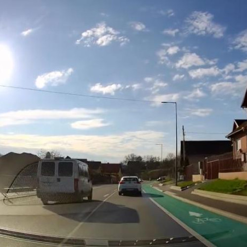 Incident rutier periculos în Cluj-Napoca