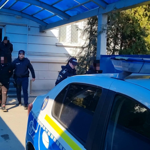 Bărbat cu mandat de arestare, prins de polițiști în Constanța