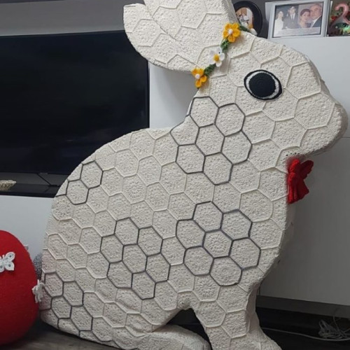 Iepurașul de Paște, realizare a unei vrâncene pasionate de croșetat