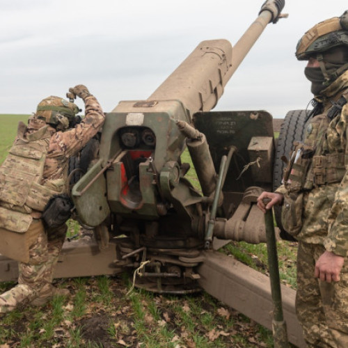 Rusia reintroduce obuziere M-30 în armată pentru a compensa pierderile