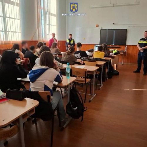 Activități informative pentru elevi în Dâmbovița
