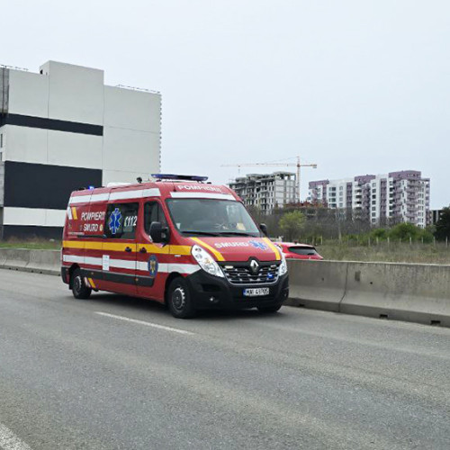 Bărbat căzut la Ovidiu, transportat de urgență la spital