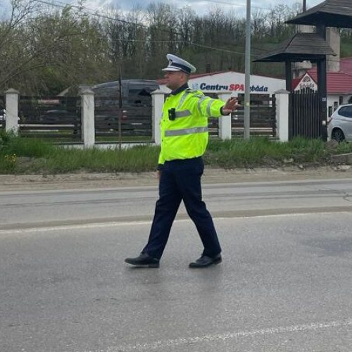 Tânăr din Botoșani prins fără permis și la volanul unui autoturism neinmatriculat