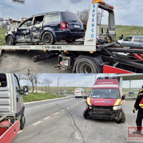 Accident de circulație cu o ambulanță SMURD în Talpa