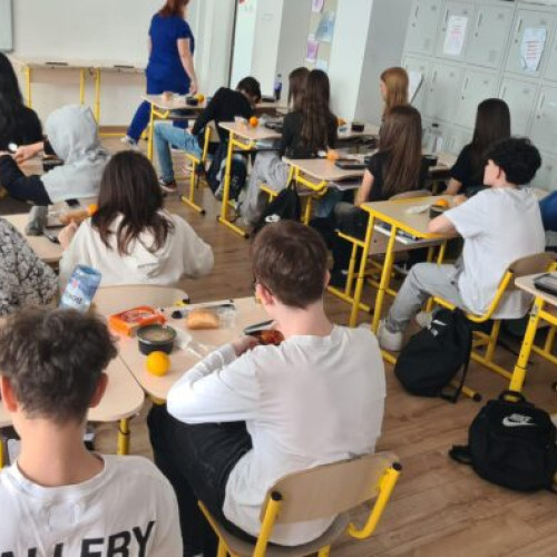 Trei școli din Sectorul 5 aderă la Programul Național "Masa Sănătoasă"