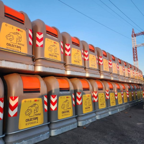 Primăria Sectorului 3 amplasează containere pentru colectarea textilelor și electronicelor uzate