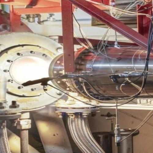 Marea Britanie testează cu succes un nou motor pentru rachete hipersonice