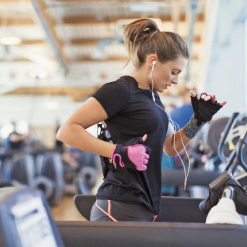 Amenzi și suspendarea activității unei săli de fitness în Cluj-Napoca