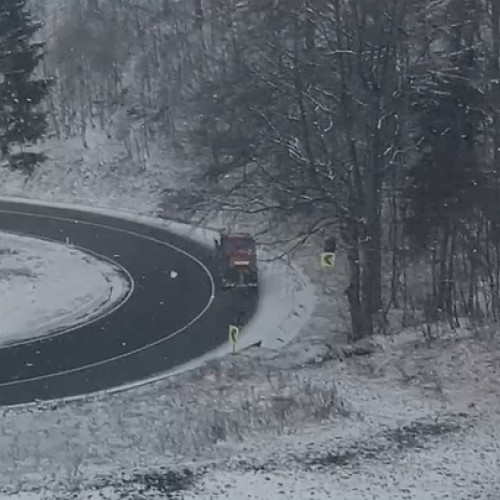 Ninge în județ, iar drumurile sunt curate